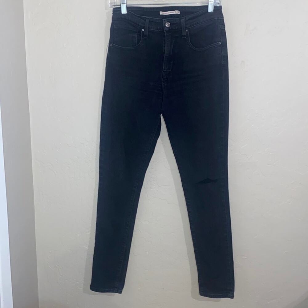 Levi’s 721 high rise skinny black jeans
